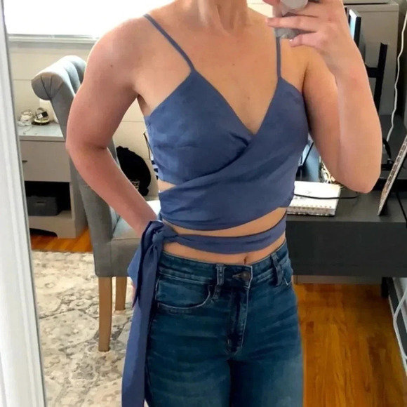 HYFVE CROPPED MULTI WAY WRAP TOP WITH ADJUSTABLE STRAPS SILVER  SIZE LARGE - Picture 12 of 16